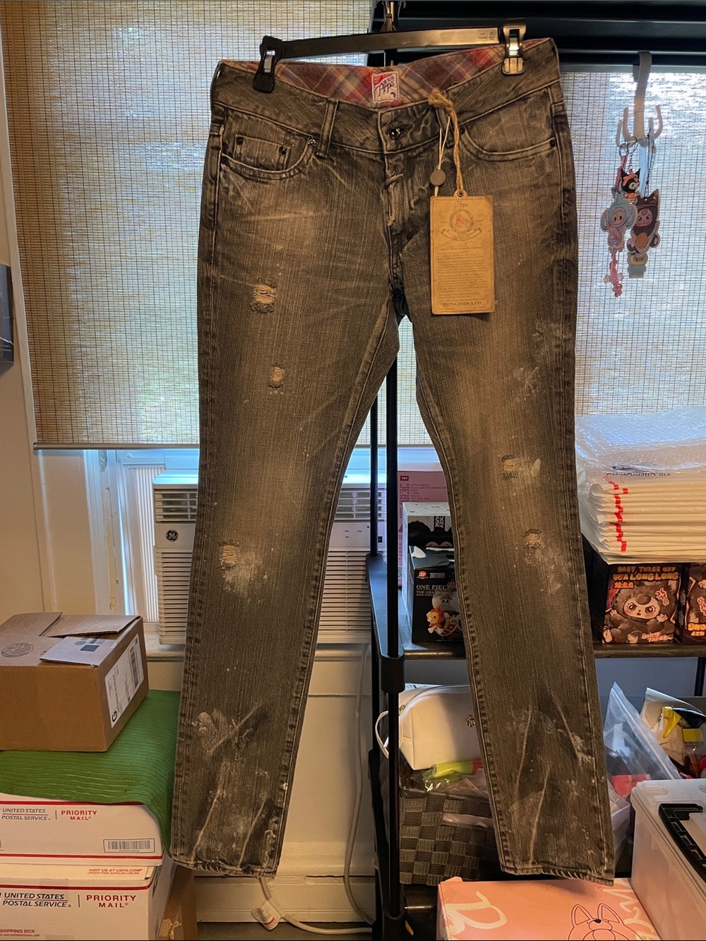 PRPS Women's Splatter Distressed Denim Jeans. Size 28.